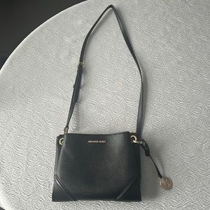 Michael Kors Purse, worn twice!